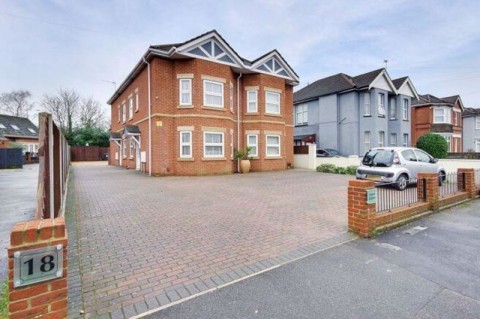 View Full Details for 18 Methuen Road, Bournemouth