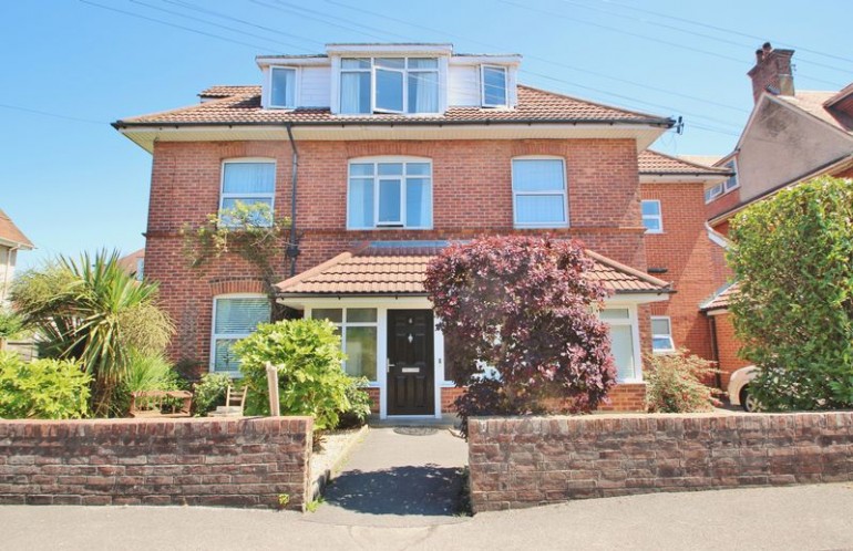 *VIRTUAL VIEWING AVAILABLE* Queens Park Gardens, Bournemouth