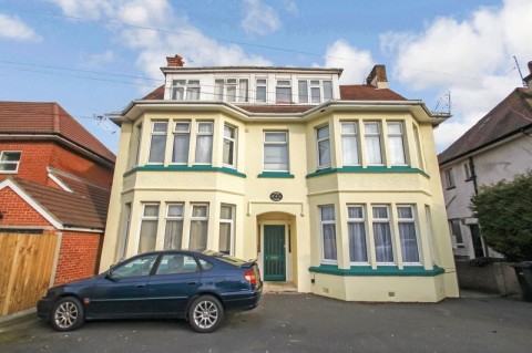 View Full Details for 4 Queens Park Gardens, Bournemouth